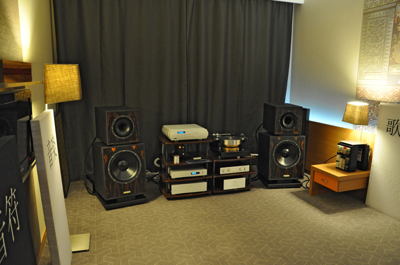 tl_files/dynamikks/Monitorserie/Moscow Highend Show 213.JPG